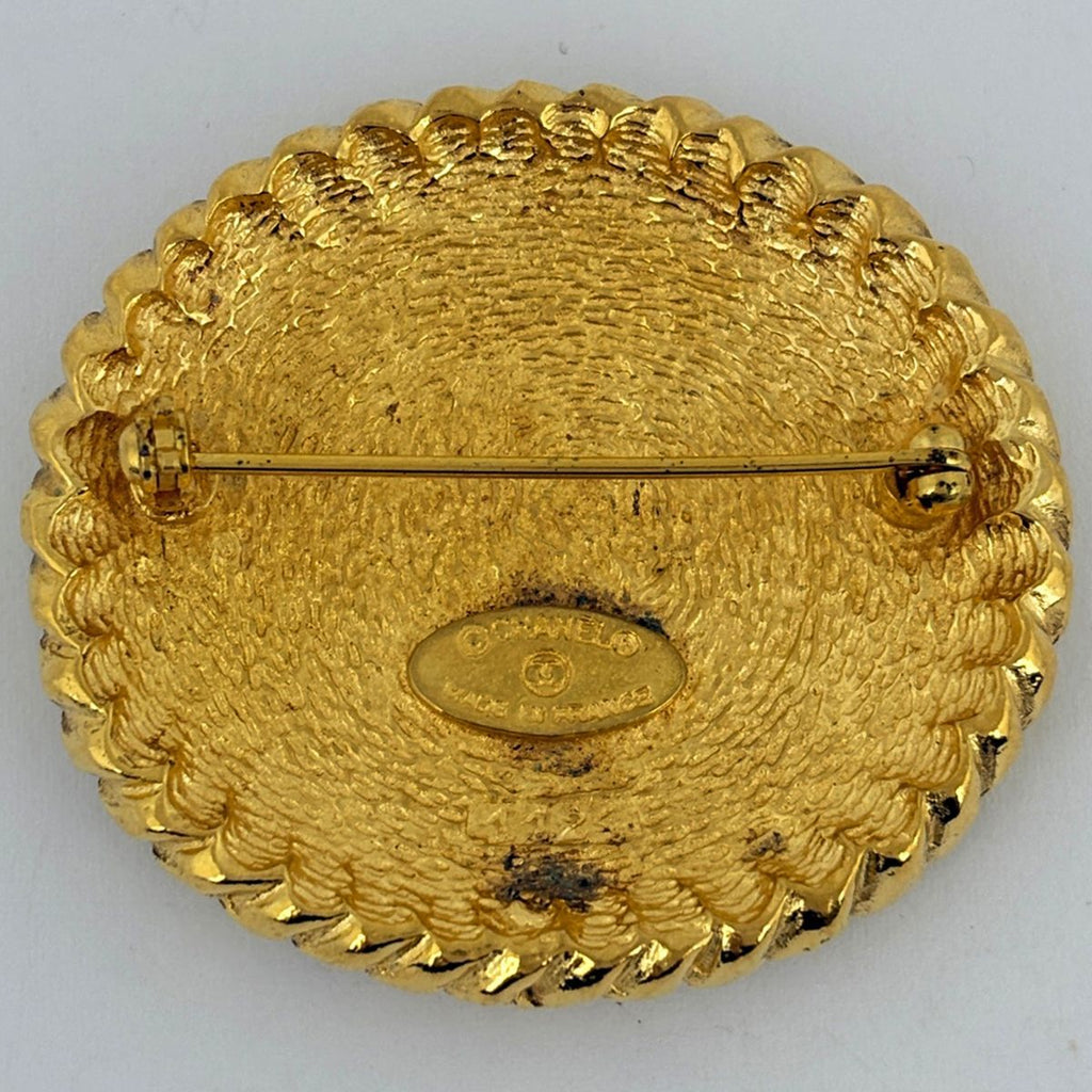 Chanel Brooch Gold Plated — view 2