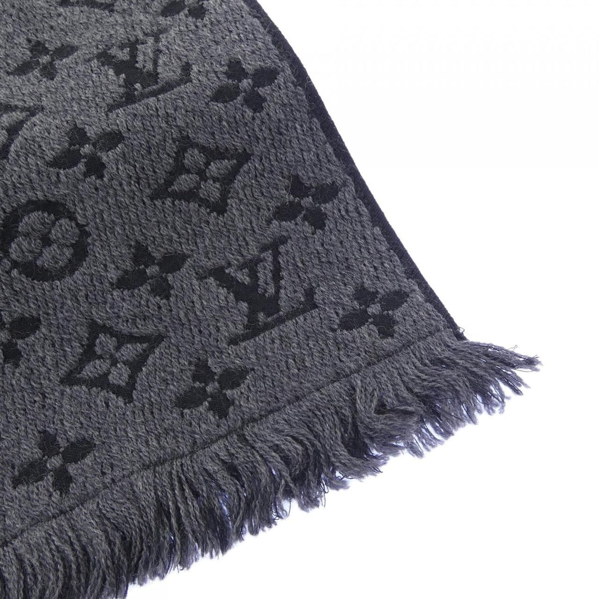 Louis Vuitton Monogram Classic Scarf — view 2