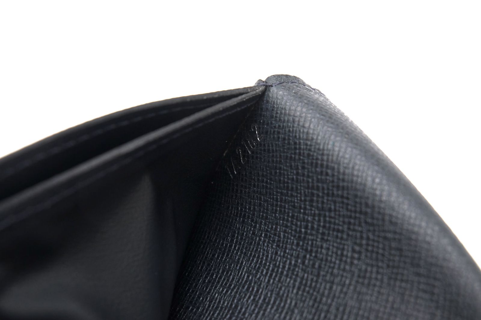 Louis Vuitton Wallet Leather Black Taiga Portefeuille Long Billfold No Coin — view 8