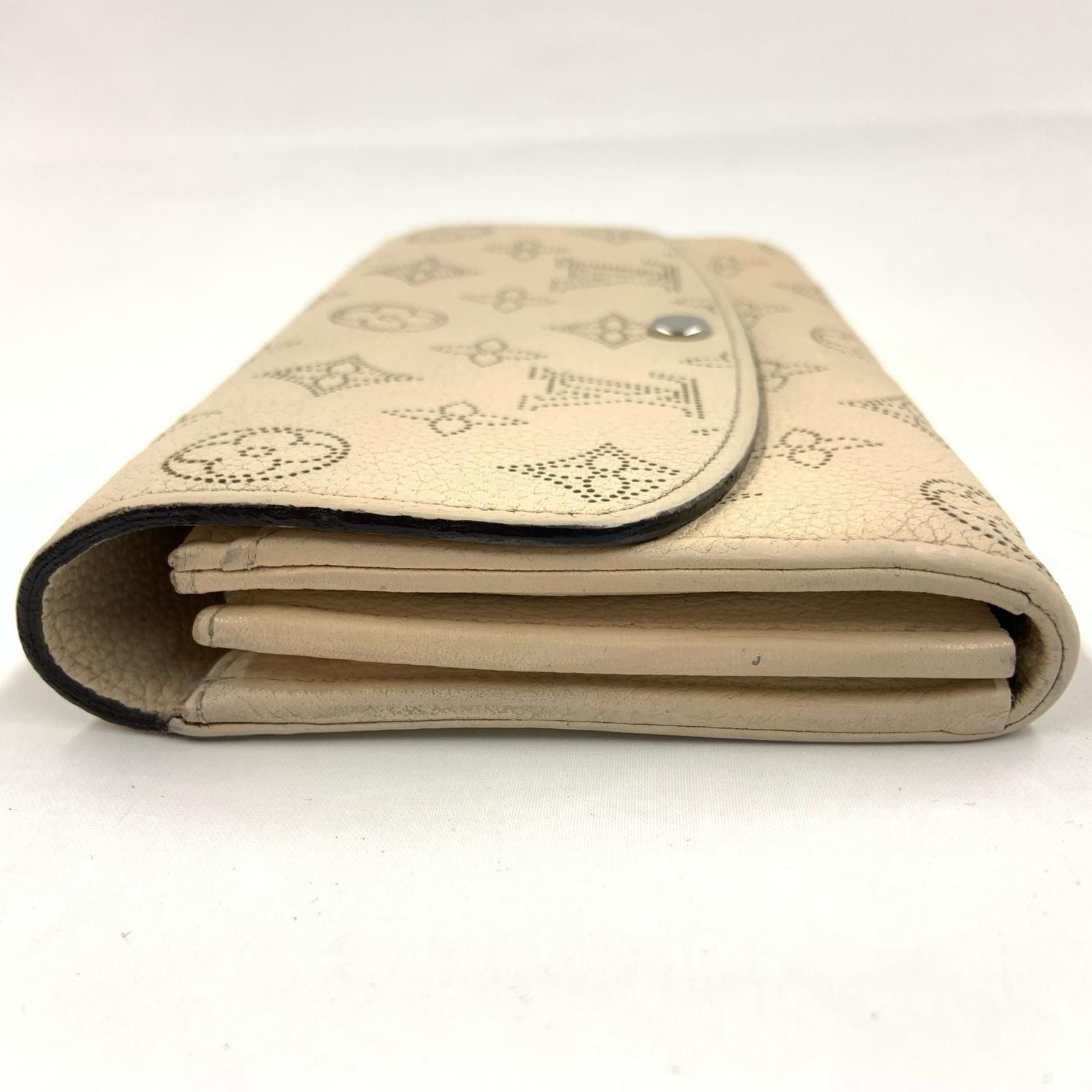 Louis Vuitton Mahina Portefeuille Iris Bifold Wallet Ivory — view 5