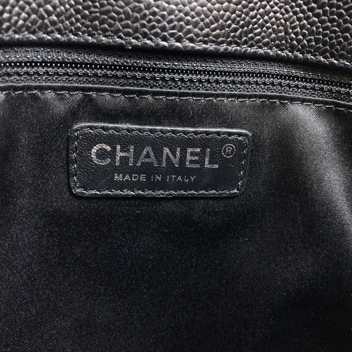 Chanel Quilted CC Logo Chain 2-Way Tote Bag Grained Calfskin — view 6