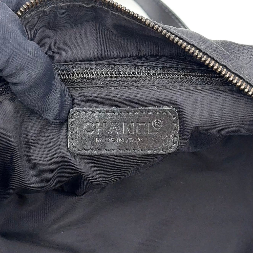 Chanel New Travel Line Leather Nylon Black Handbag — view 4