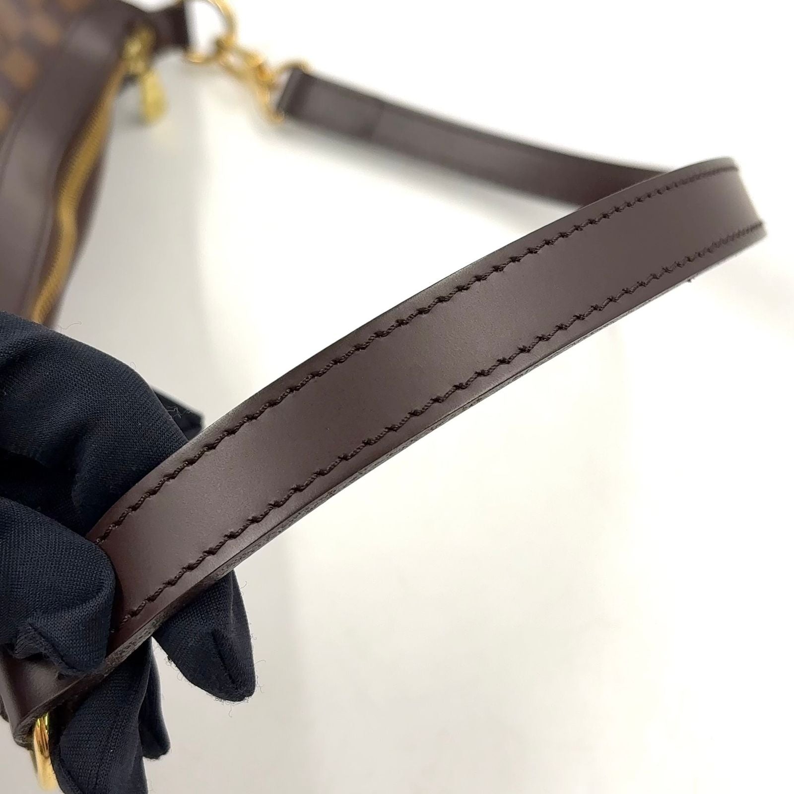 Louis Vuitton Illovo MM Damier Ebene Leather Brown Shoulder Bag Gold — view 5