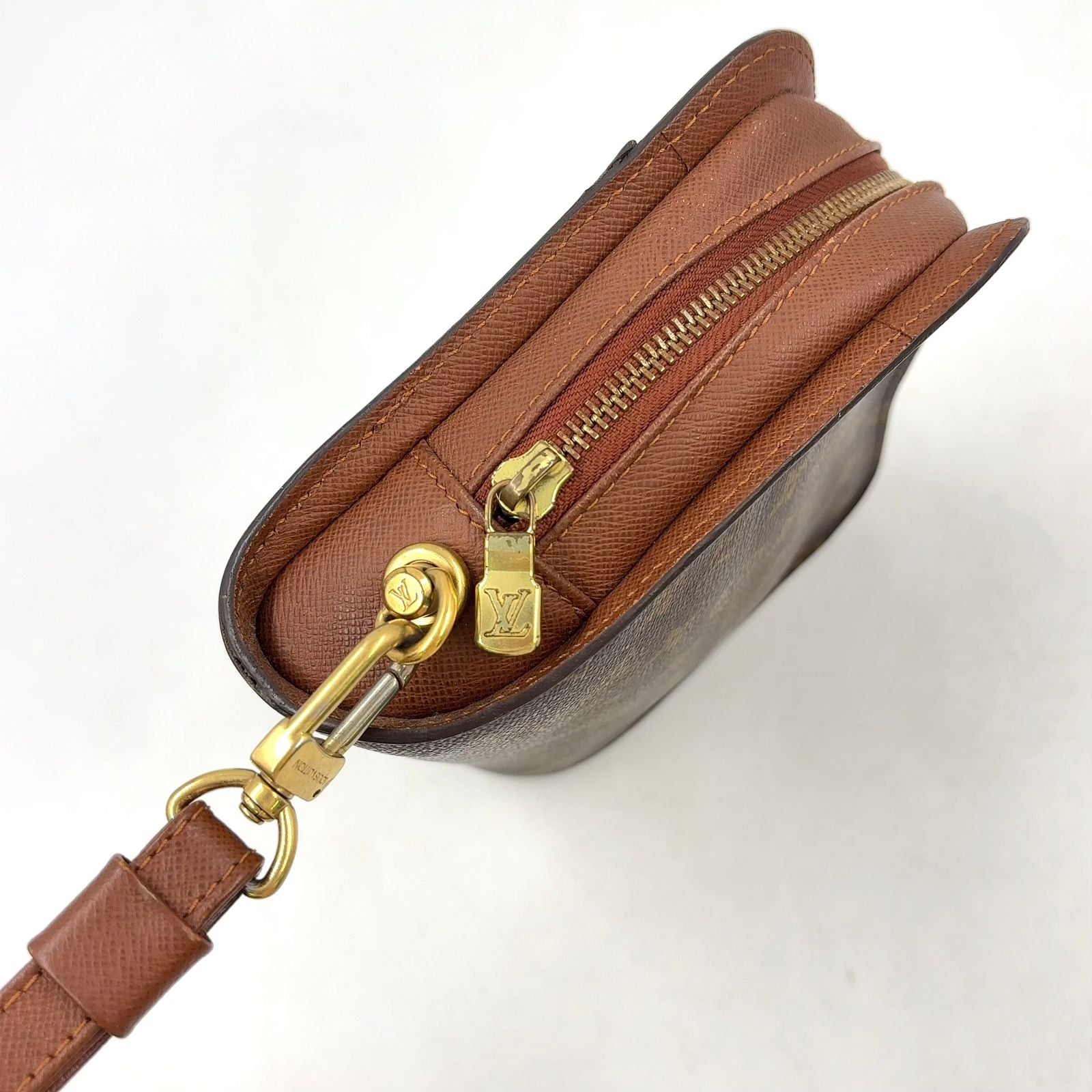 Louis Vuitton Orsay Monogram Leather Brown Light Clutch Gold — view 5