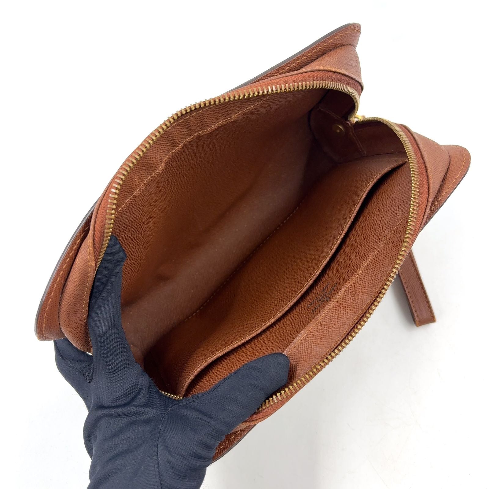Louis Vuitton Orsay Monogram Leather Brown Light Clutch Gold — view 3
