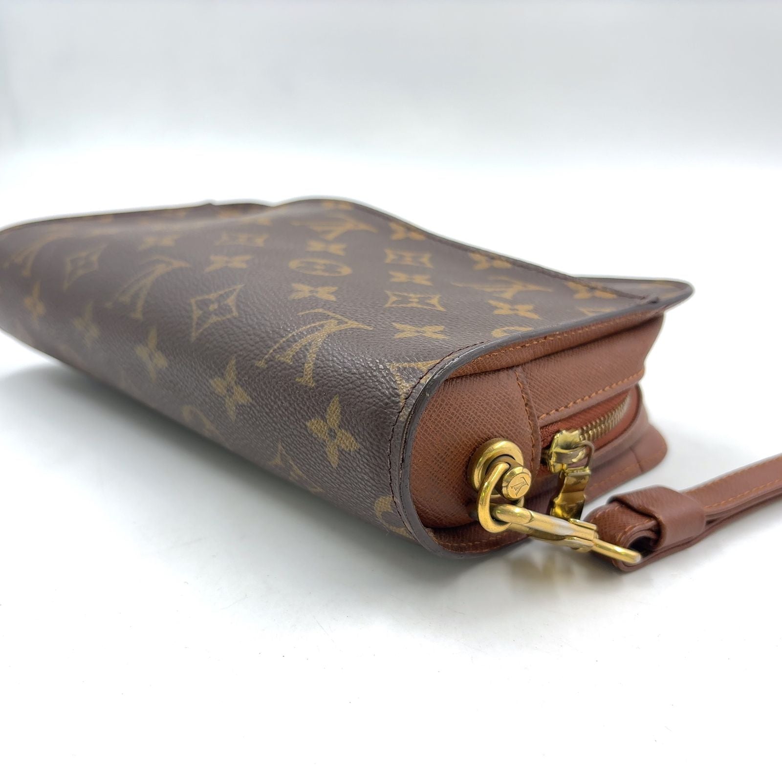 Louis Vuitton Orsay Monogram Leather Brown Light Clutch Gold — view 8