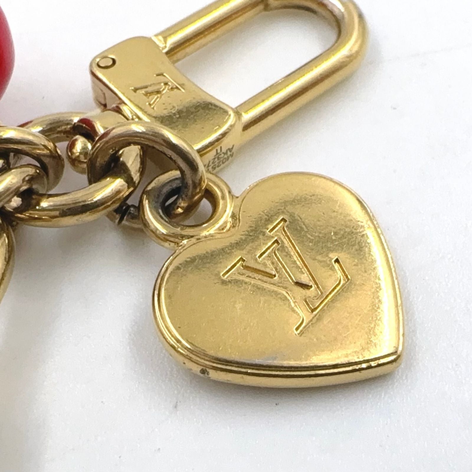 Louis Vuitton LV Heart Gold Plated Red Micro Charm Keychain — view 6