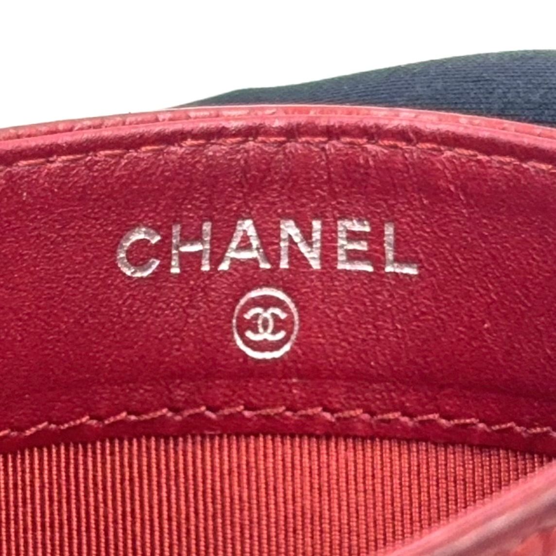 Chanel Classic Caviar Leather Red Card Case Silver — view 4