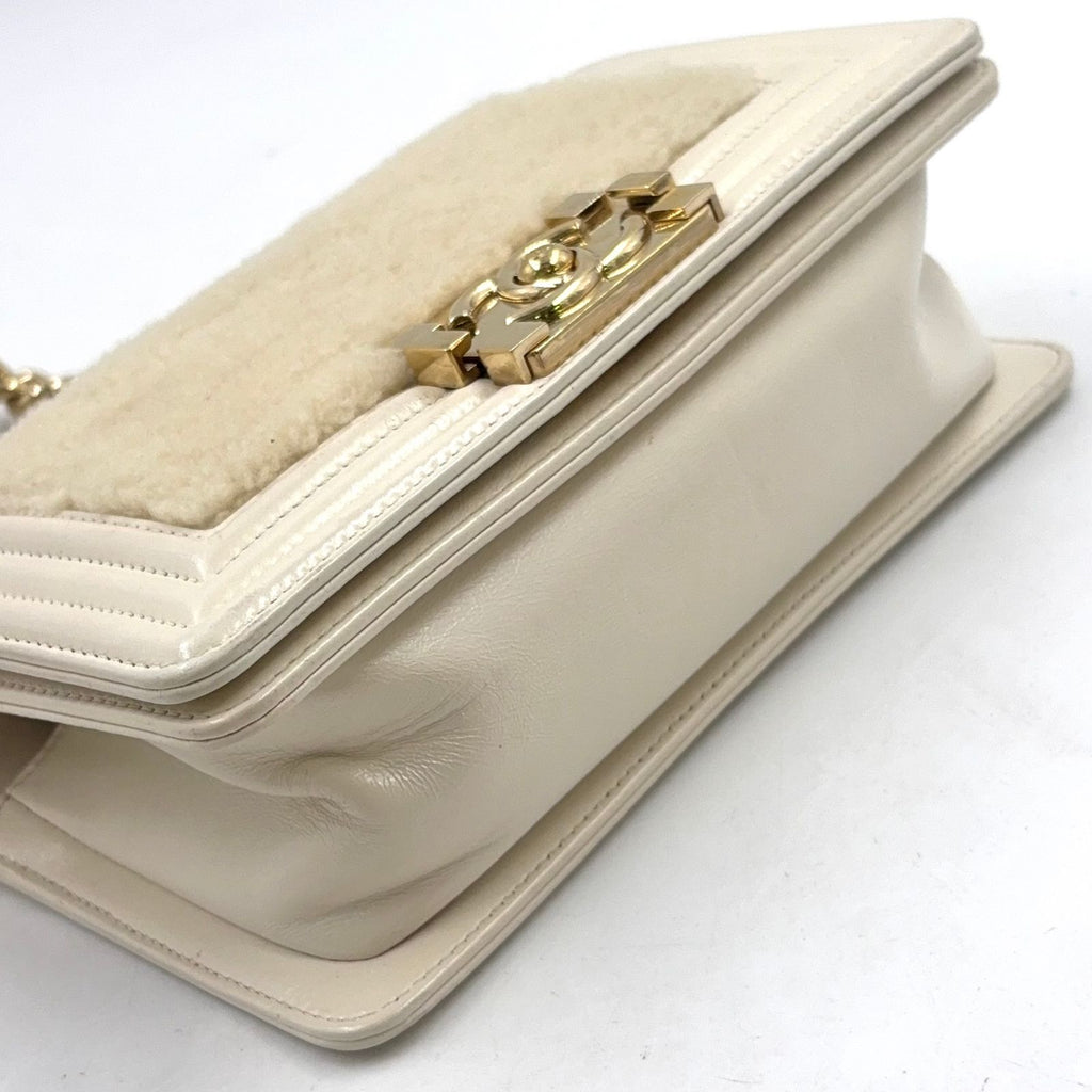 Chanel Boy Leather Shearling Ivory Chain Shoulder Bag Gold — view 7