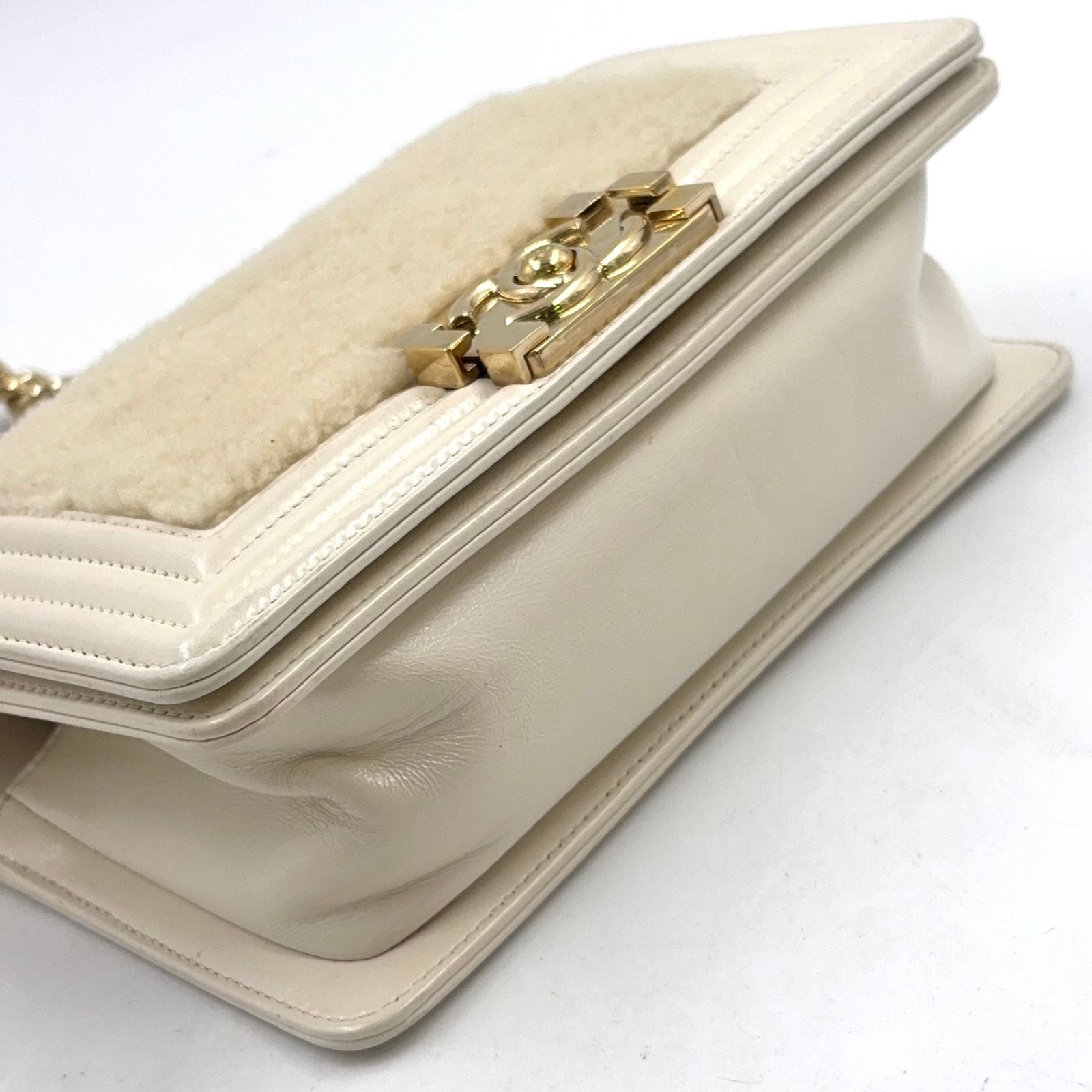 Chanel Boy Leather Shearling Ivory Chain Shoulder Bag Gold — view 7