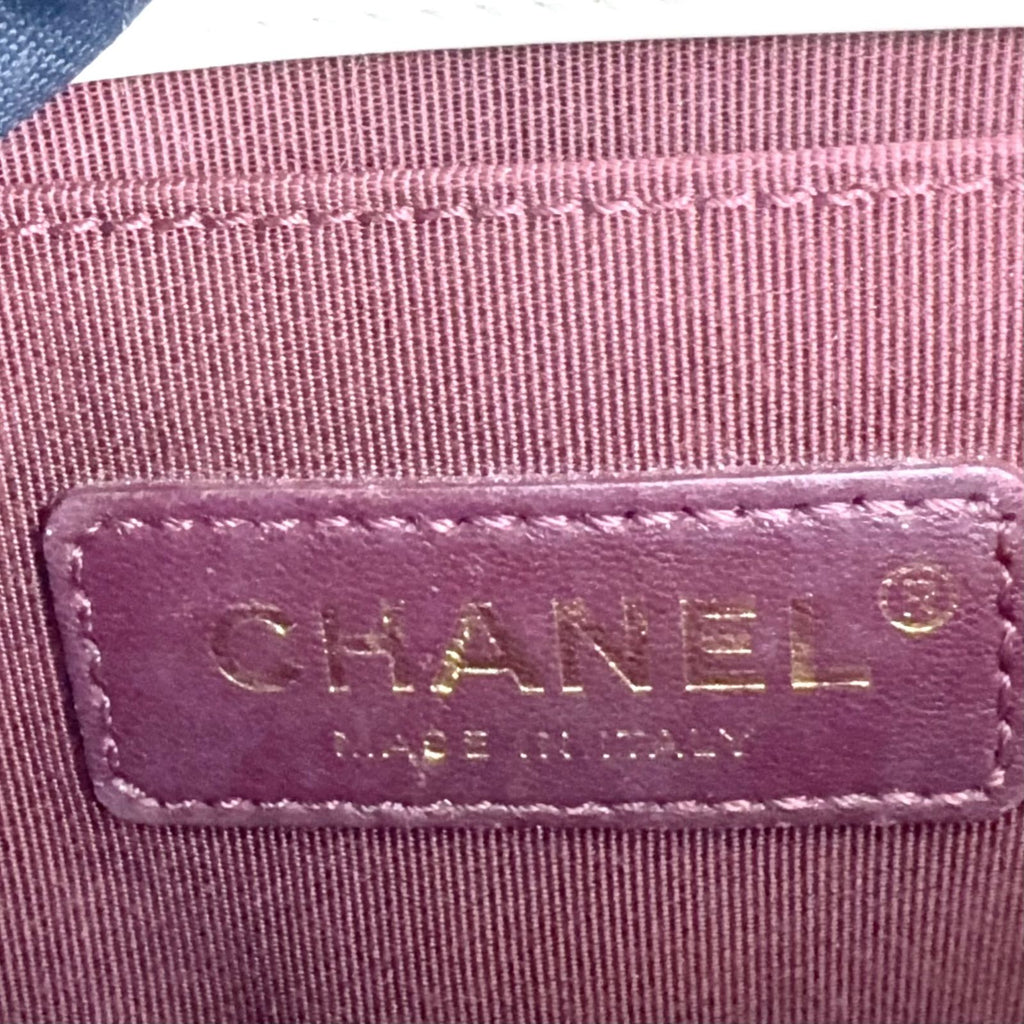 Chanel Boy Leather Shearling Ivory Chain Shoulder Bag Gold — view 4