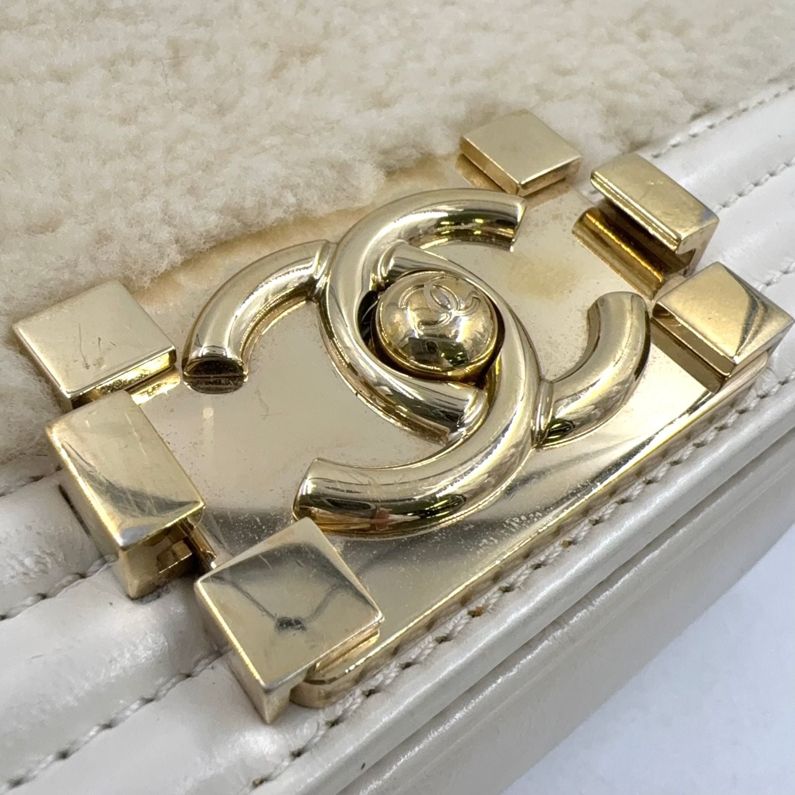 Chanel Boy Leather Shearling Ivory Chain Shoulder Bag Gold — view 6