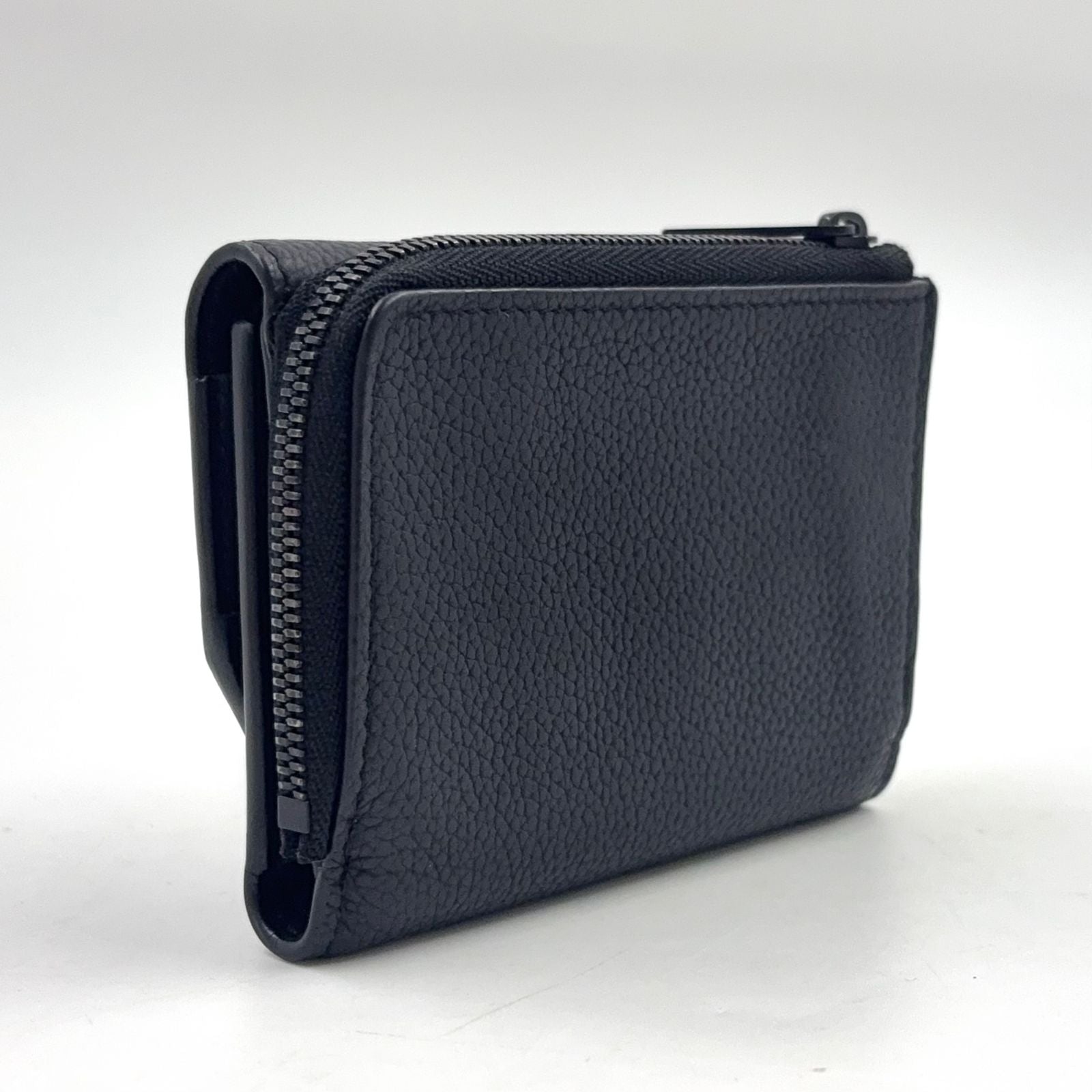 Louis Vuitton Portefeuille Pilot Aerogram Leather Black Trifold Wallet — view 2