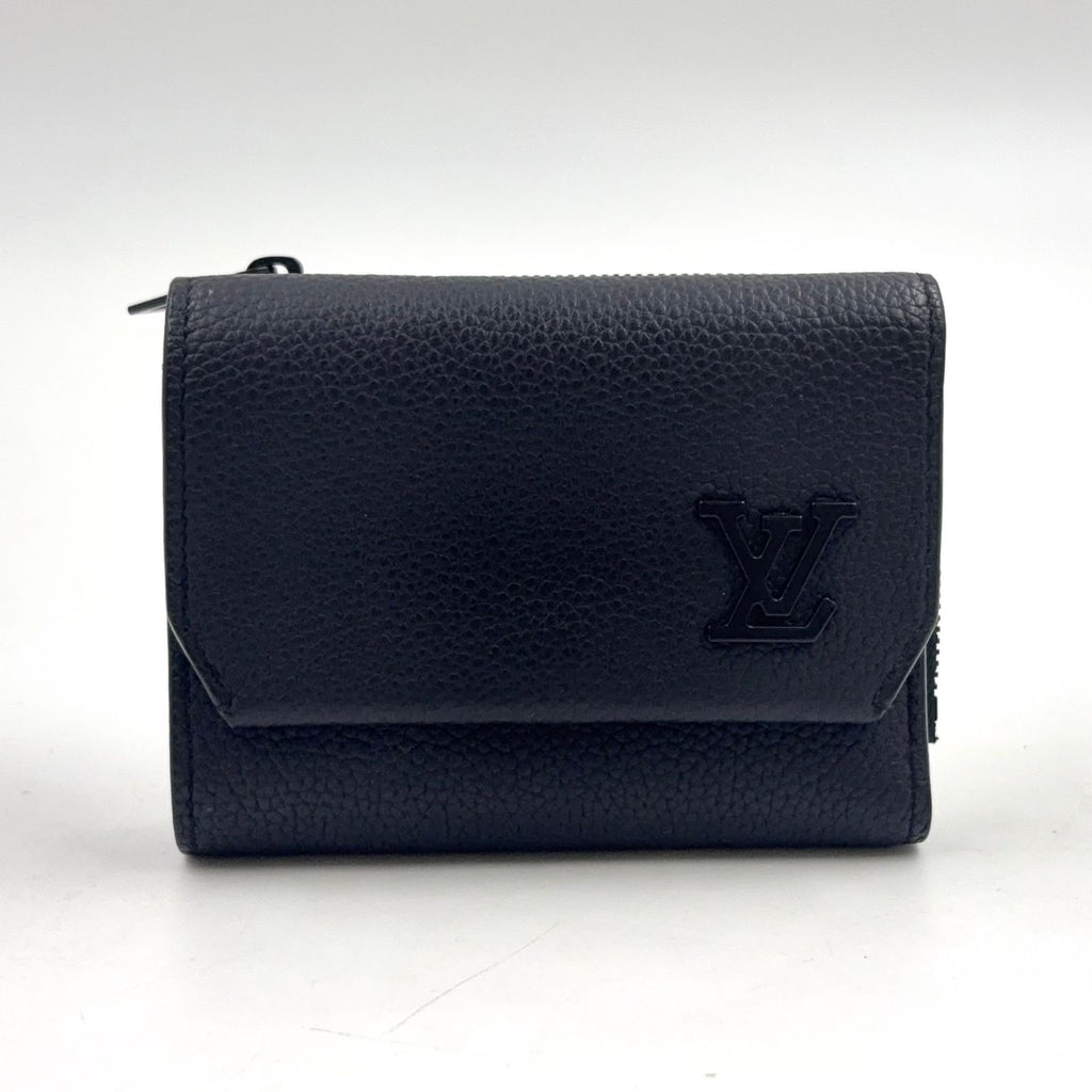 Louis Vuitton Portefeuille Pilot Aerogram Leather Black Trifold Wallet
