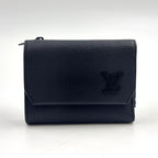 Louis Vuitton Portefeuille Pilot Aerogram Leather Black Trifold Wallet