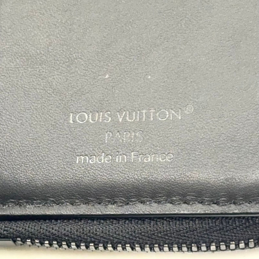 Louis Vuitton Portefeuille Pilot Aerogram Leather Black Trifold Wallet — view 4