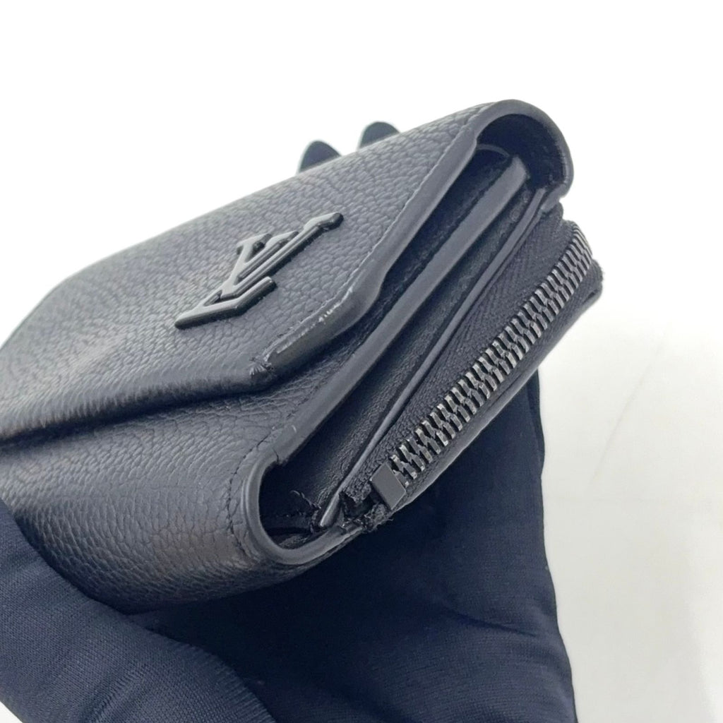 Louis Vuitton Portefeuille Pilot Aerogram Leather Black Trifold Wallet — view 7