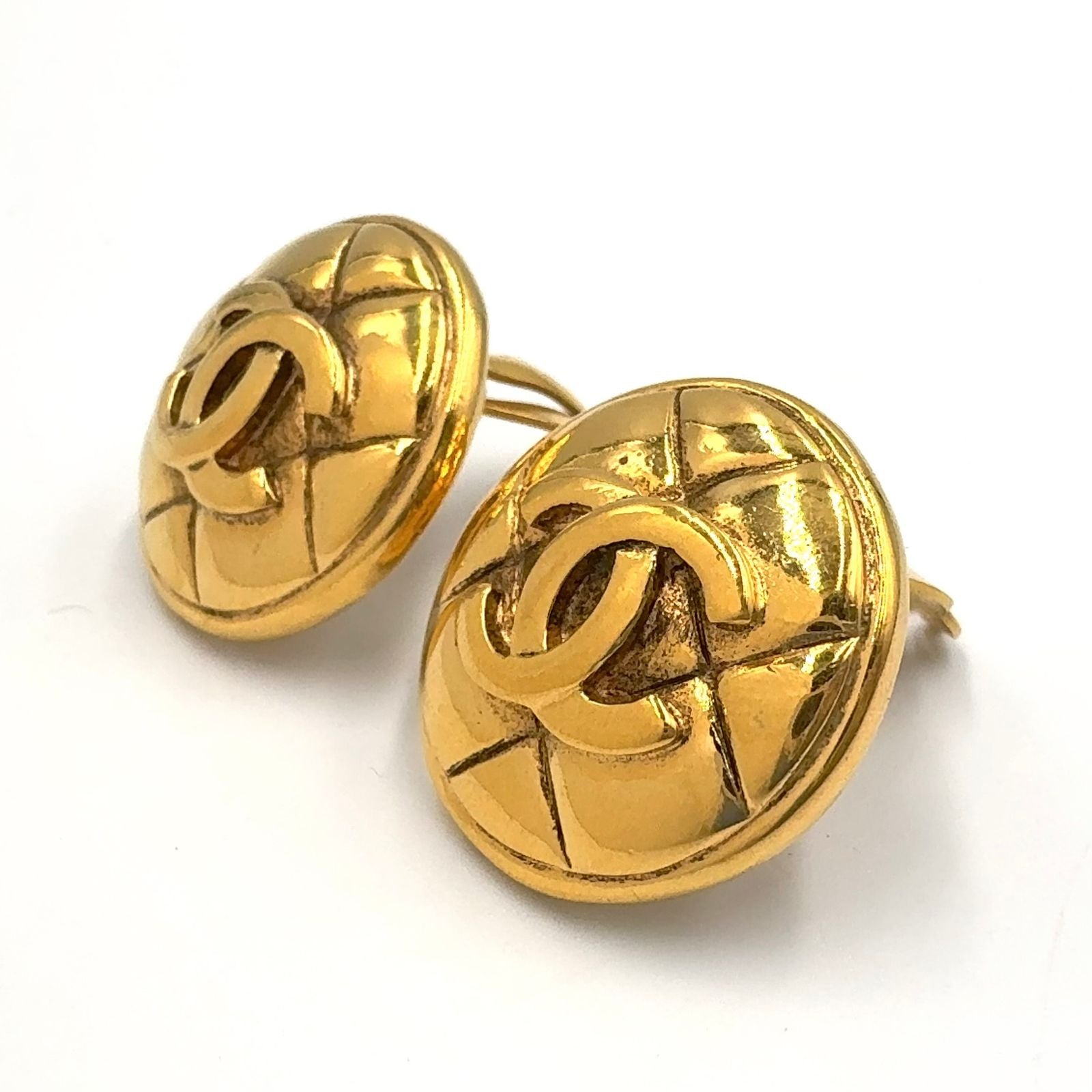 Louis Vuitton CC Logo Matelasse Gold Plated Earrings — view 6