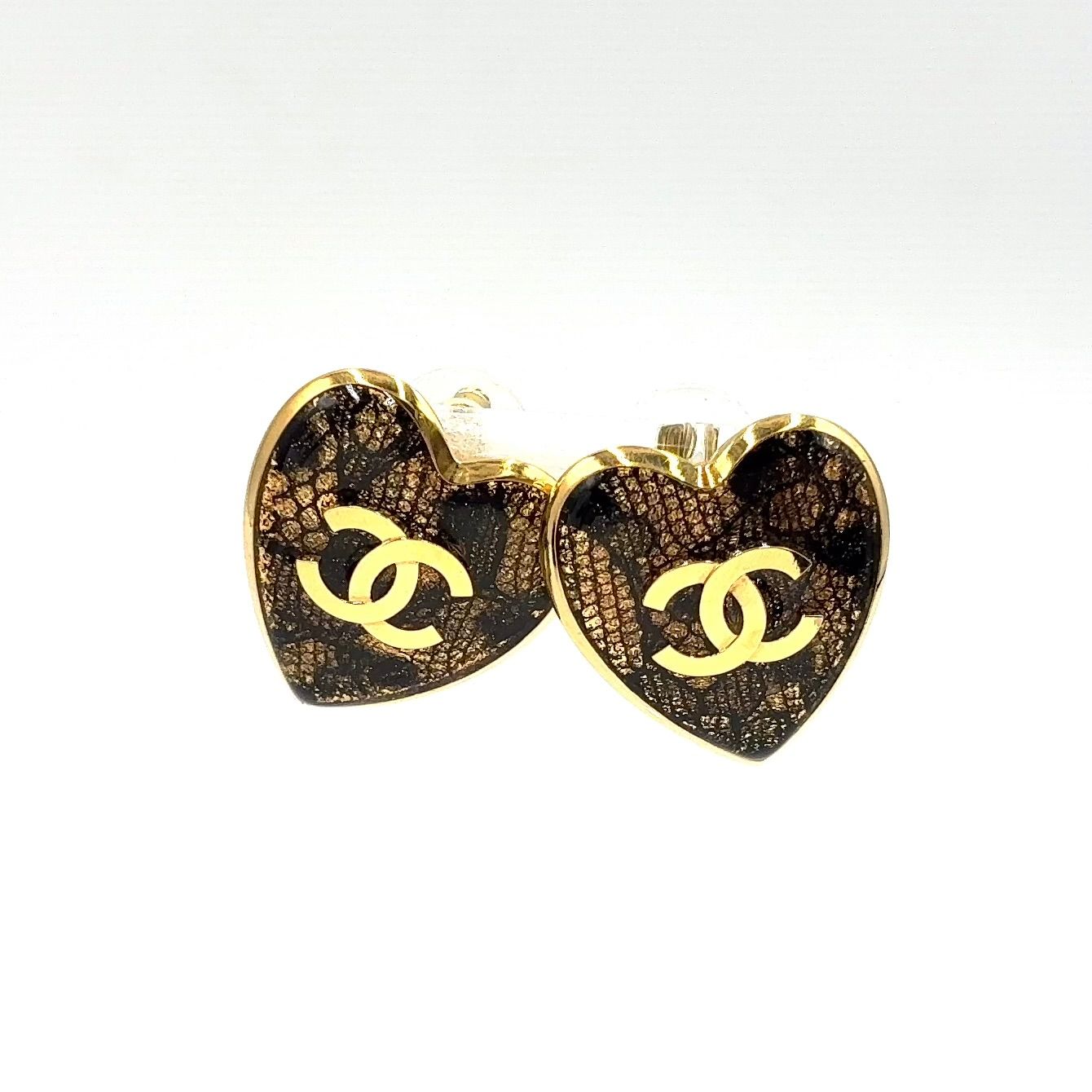 Chanel CC Logo Heart Motif Metal Resin Gold Earrings