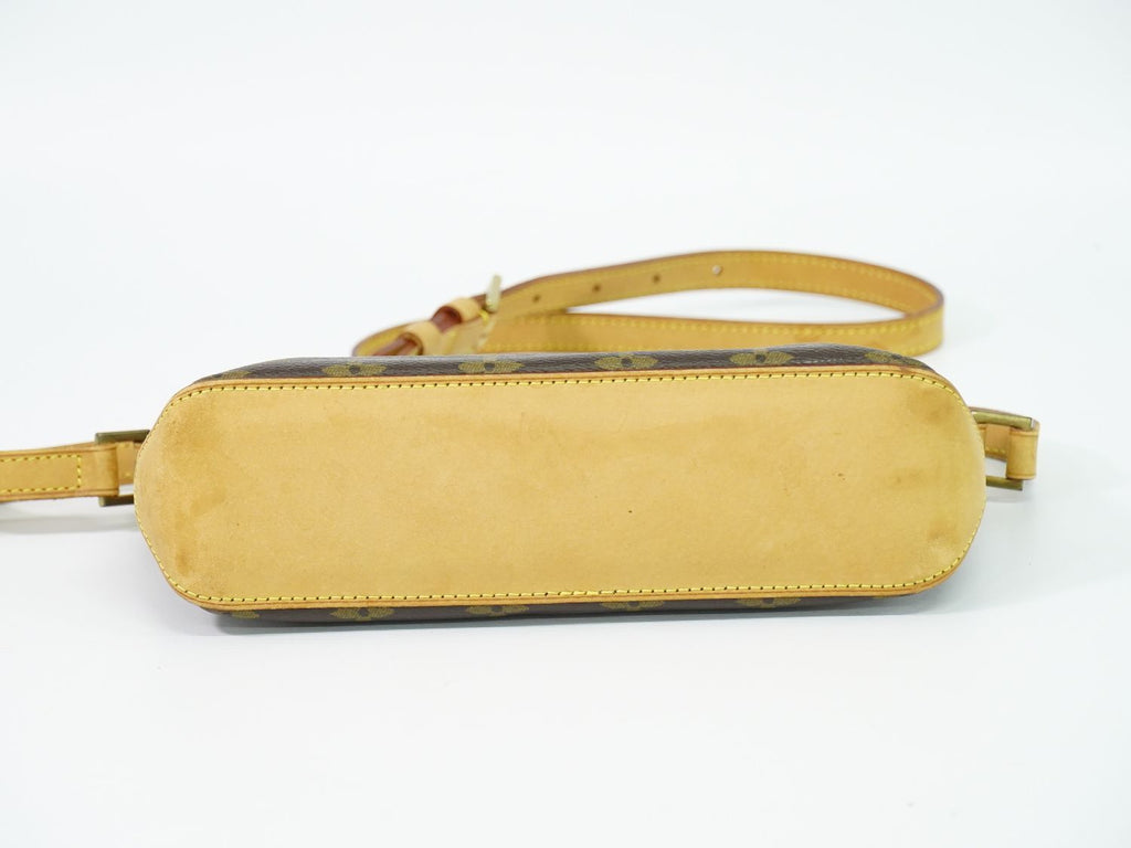 Louis Vuitton LV Trotteur Monogram Shoulder Bag Pochette Brown — view 3