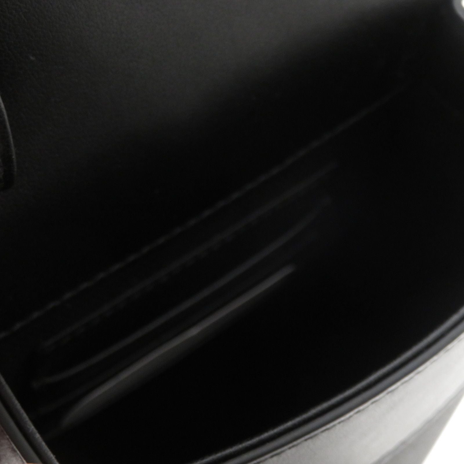Gucci GG Supreme Shoulder Bag Black Leather — view 7