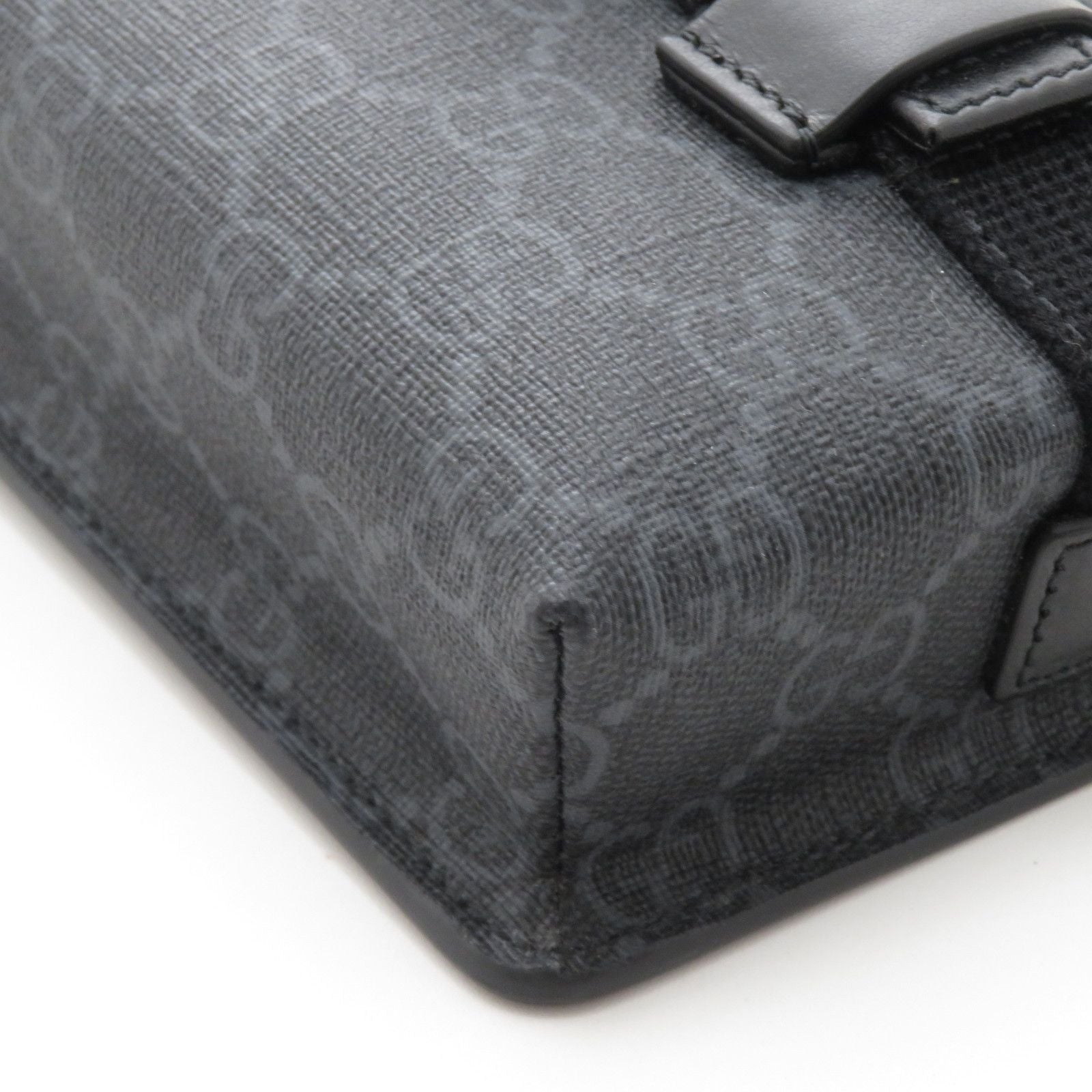 Gucci GG Supreme Shoulder Bag Black Leather — view 5