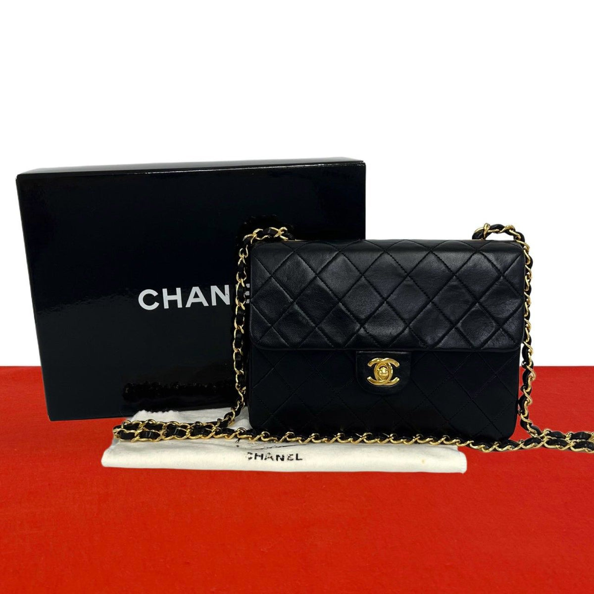 Chanel Quilted CC Logo Lambskin Leather Chain Shoulder Bag Black
