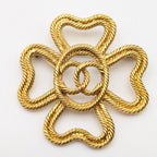 Chanel Brooch CC Logo Twisted Rope Sheer Clover Gold 28 Vintage — view 2