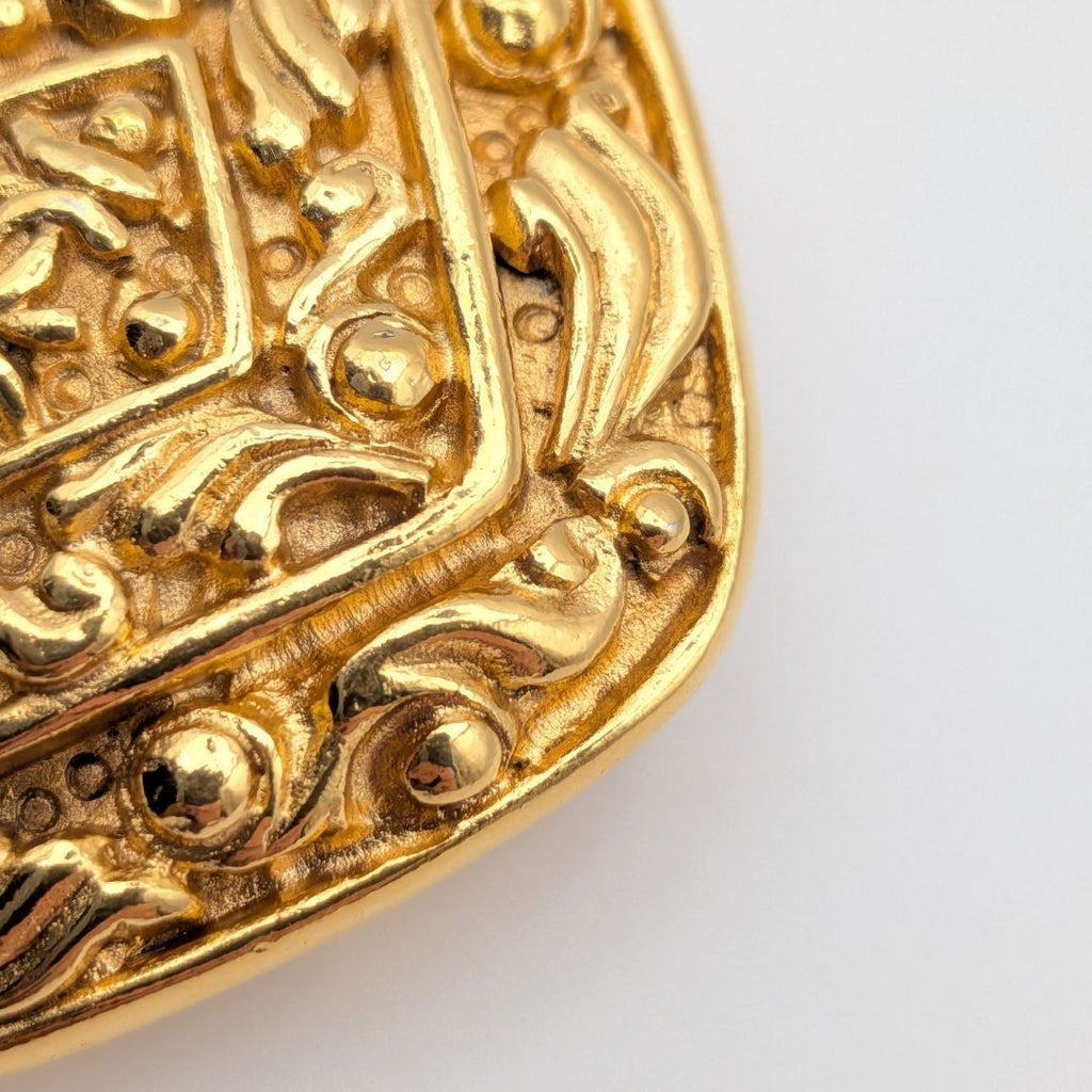 Chanel Brooch CC Logo Gold Diamond Arabesque First Era Vintage — view 2