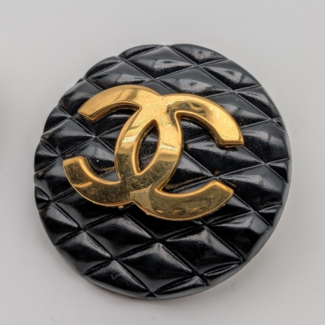 Chanel Earrings CC Logo Quilted Gold Black Round First Era Vintage — view 2