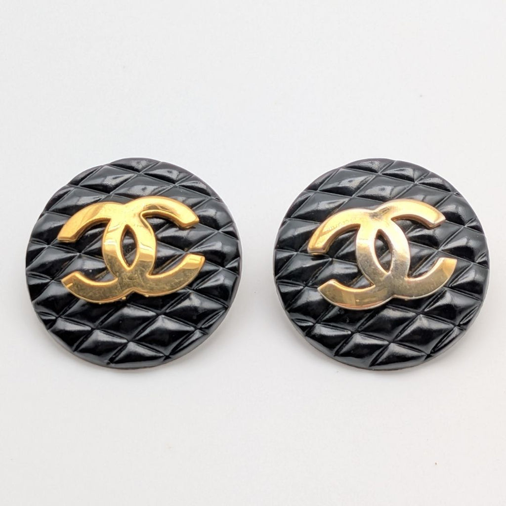 Chanel Earrings CC Logo Quilted Gold Black Round First Era Vintage