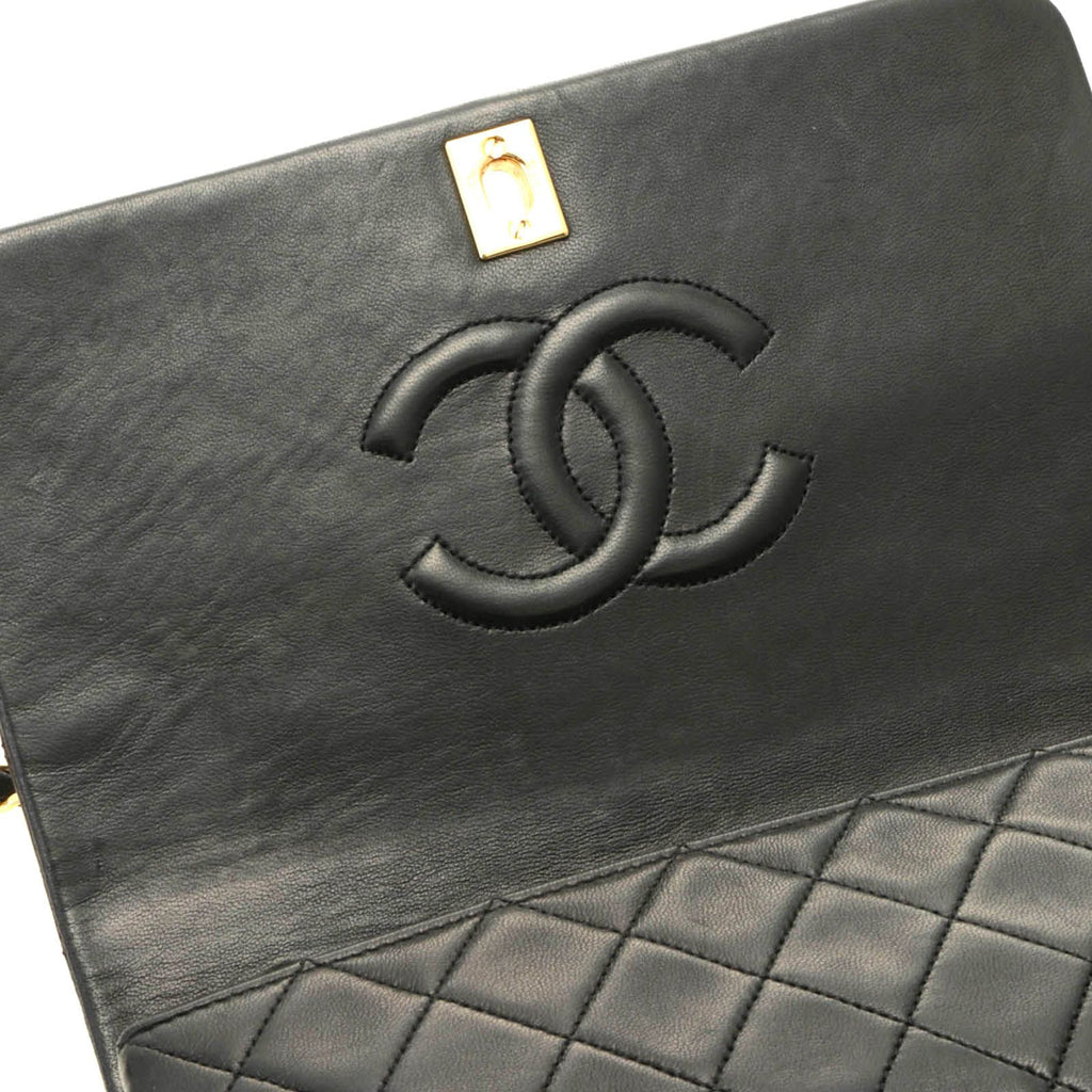 Chanel Quilted 23 Turnlock Full Flap Chain Shoulder Bag Black Gold Lambskin — view 6