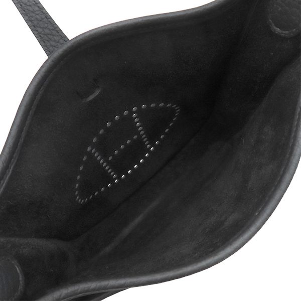 Hermes Shoulder Bag Evelyne 3 23 Taurillon Clemence Black Gold — view 6