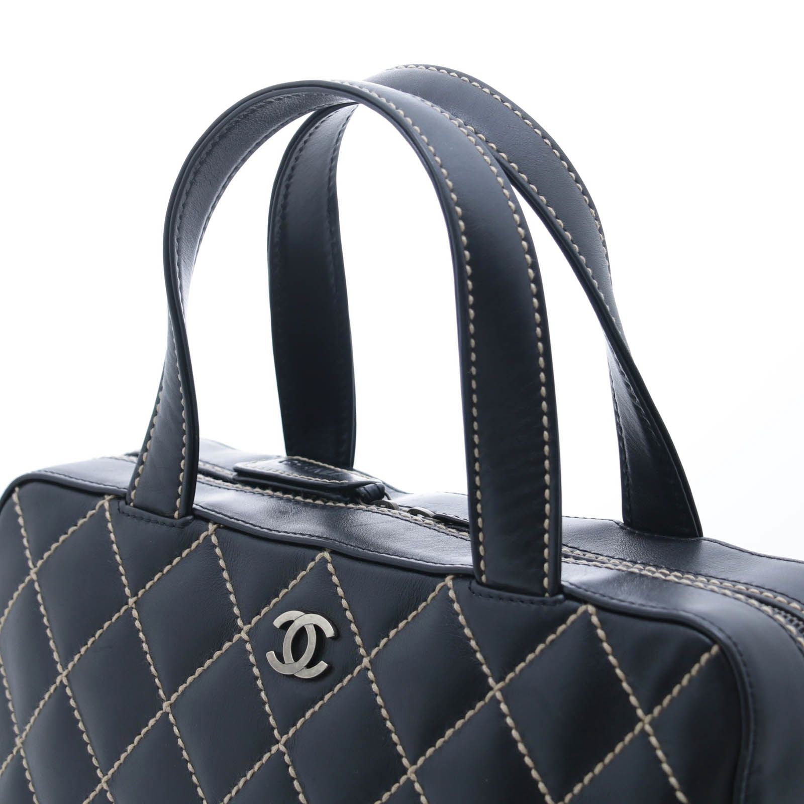 Chanel Wild Stitch Handbag Black Leather — view 4