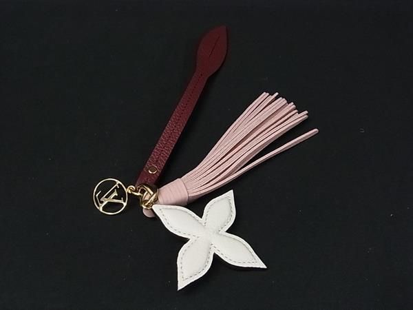 Louis Vuitton Bijou Sac Tassel Charm Key Holder Pink White — view 2