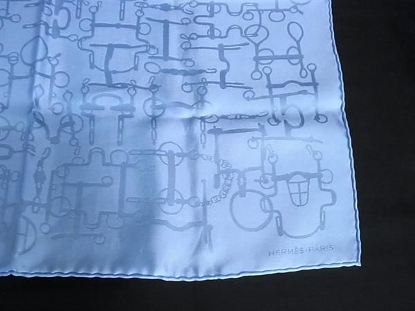Hermes Collection Equestre Carre 45 Petit Gavroche Silk Pocket Square Light Blue — view 3