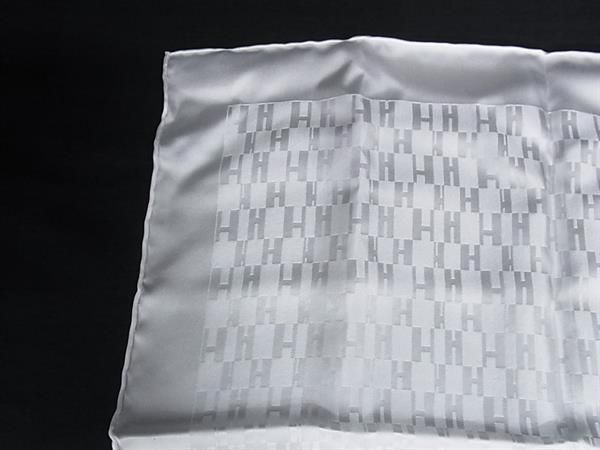 Hermes Faconnee Grand H Pocket Silk 100% Scarf Ivory — view 2