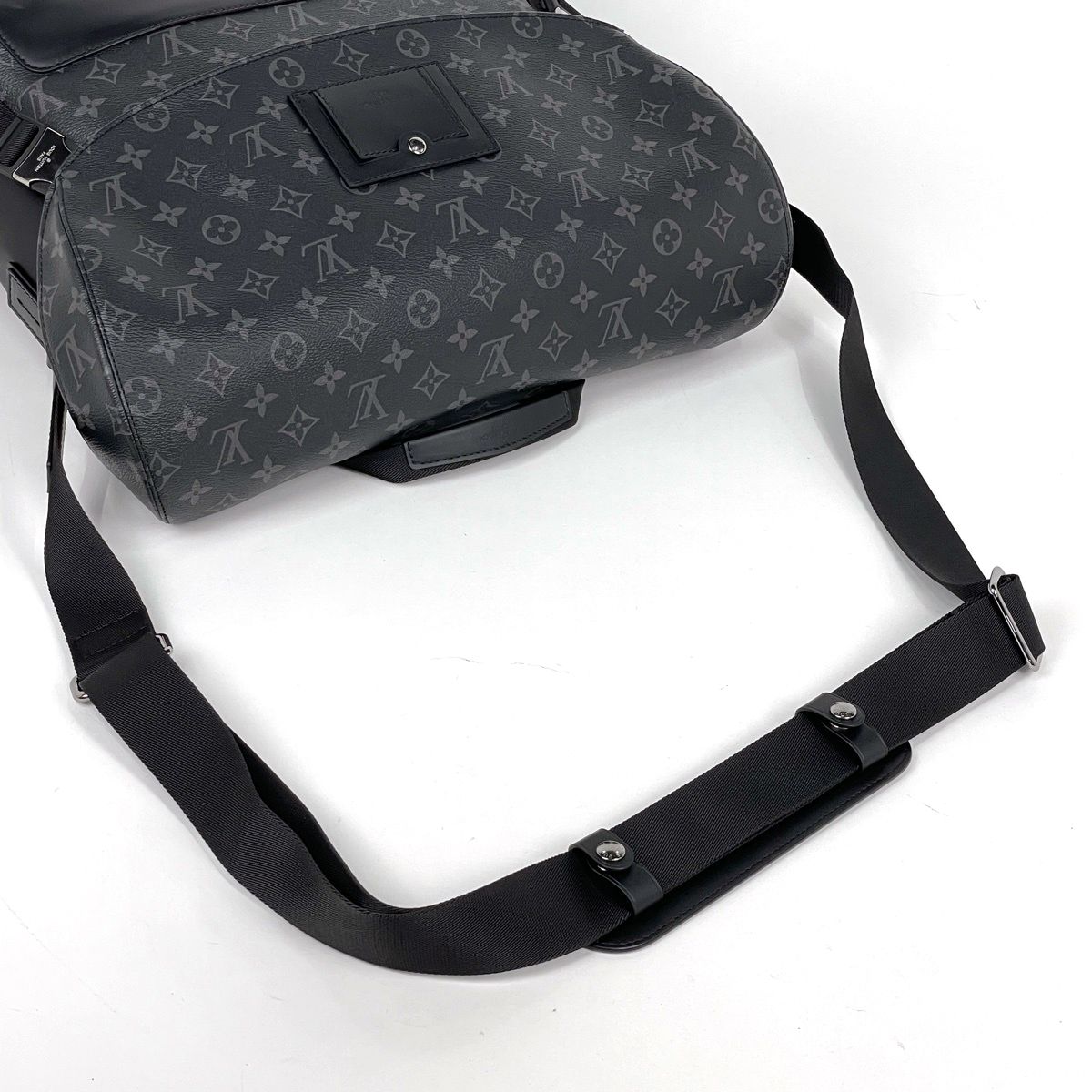 Louis Vuitton Voyage MM Shoulder Bag Monogram Eclipse Noir — view 6