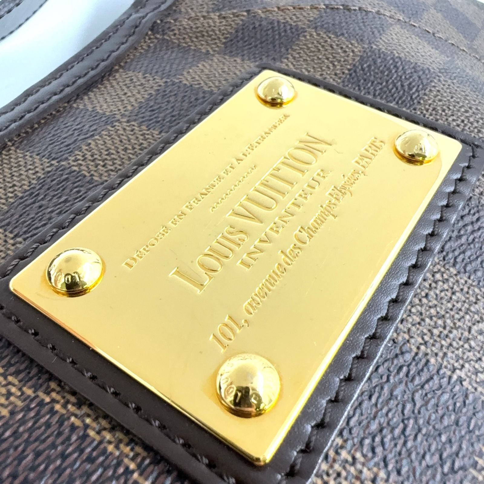 Louis Vuitton Thames PM Damier Ebene Leather Brown Shoulder Bag Gold — view 5