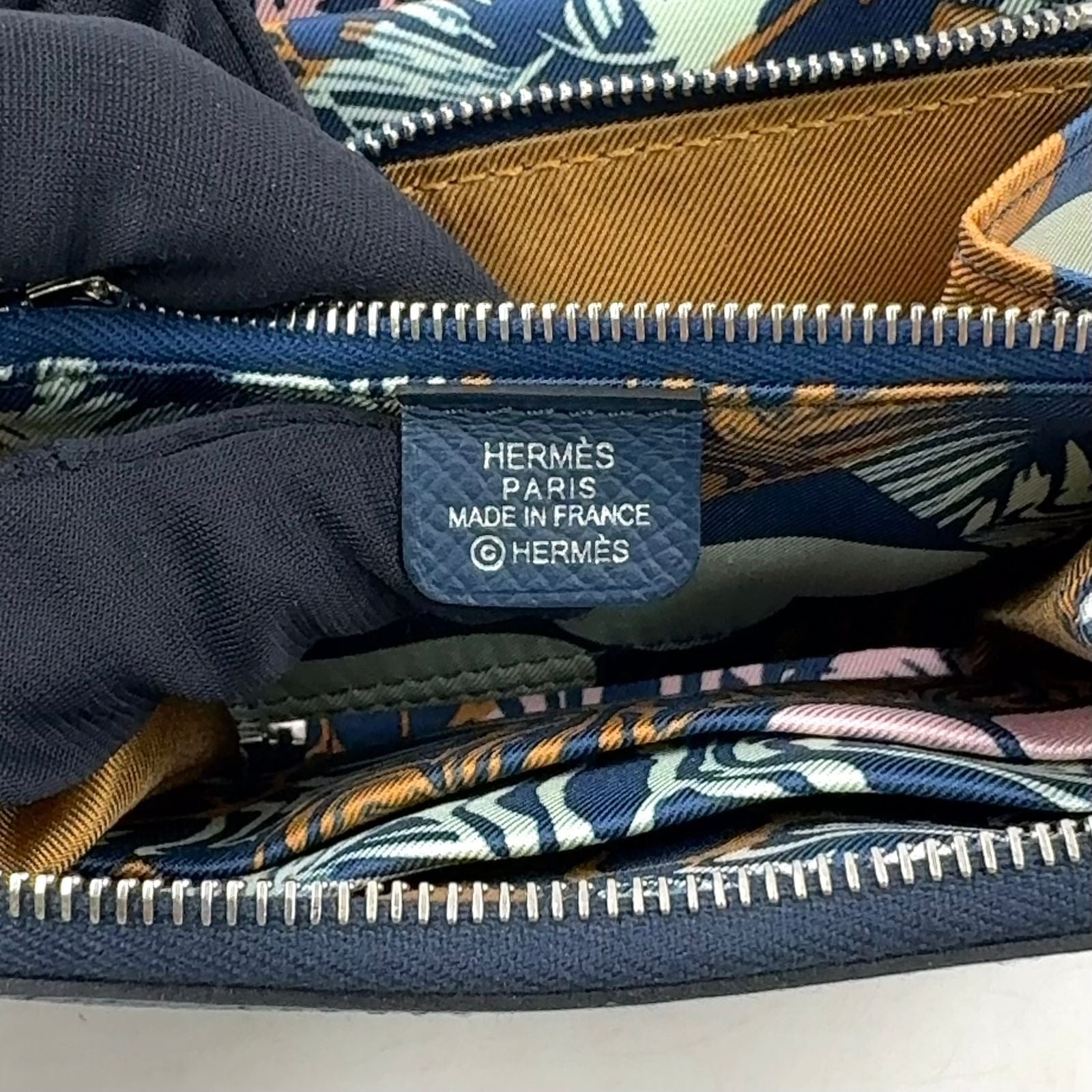 Hermes Azap Silk'in Compact Veau Epsom Blue Wallet Silver — view 4
