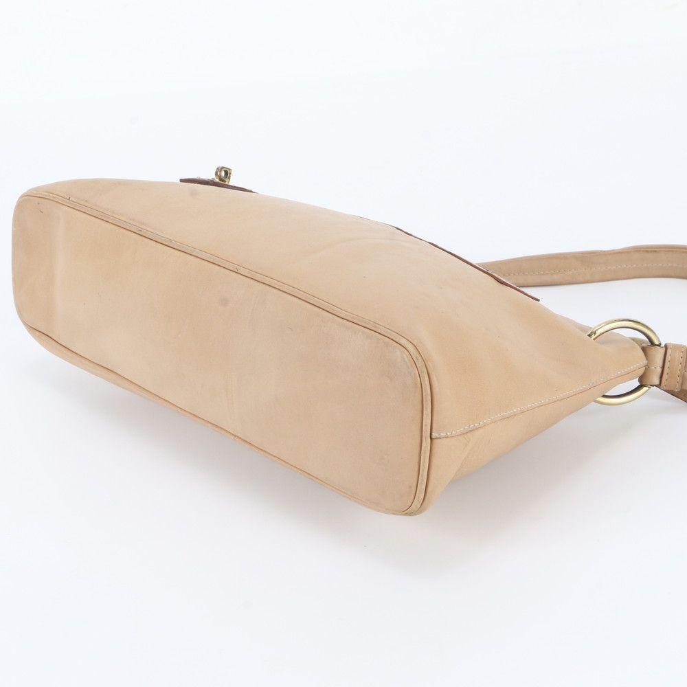 Gucci Leather Shoulder Bag — view 4