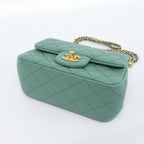 Chanel Shoulder Bag Green — view 3