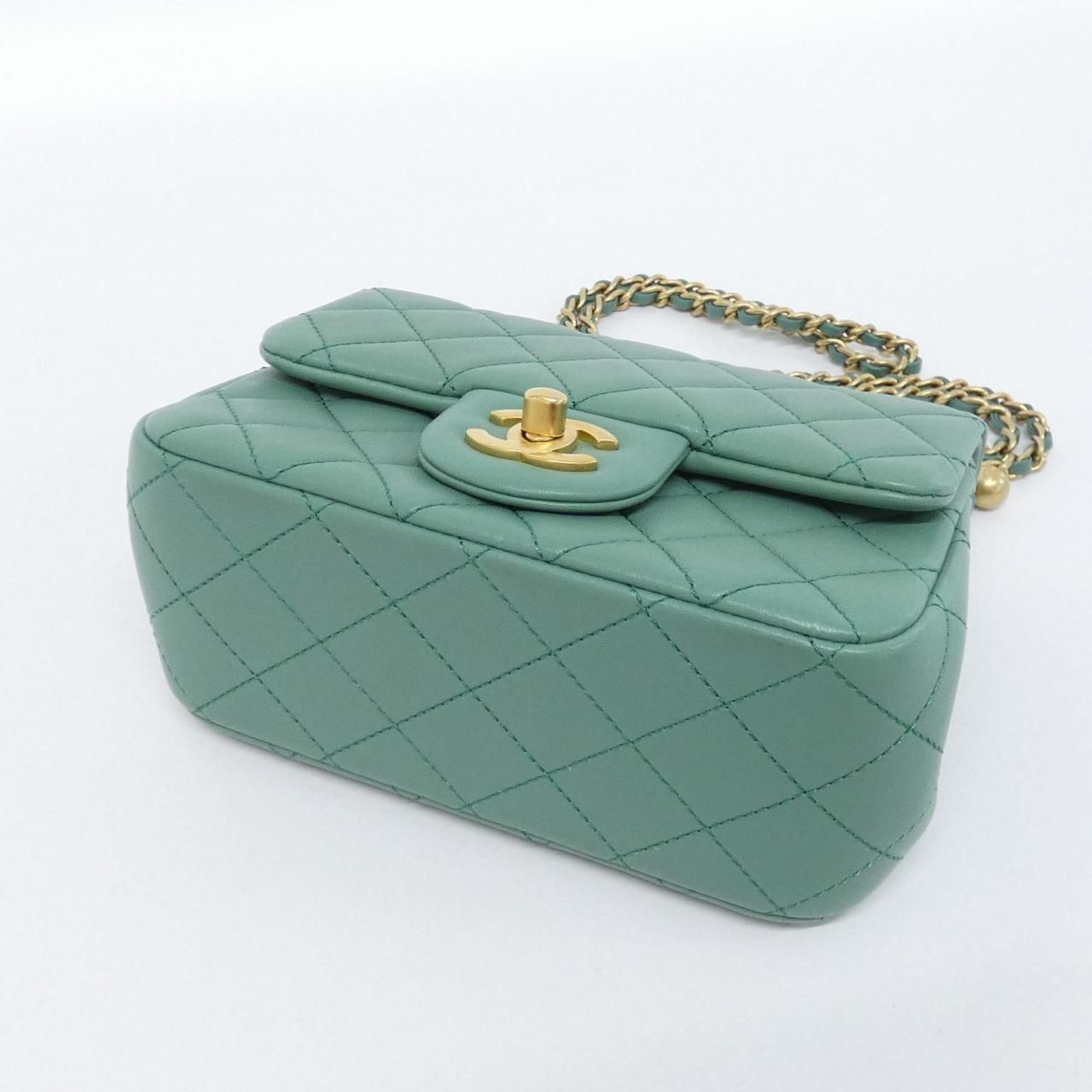 Chanel Shoulder Bag Green — view 3