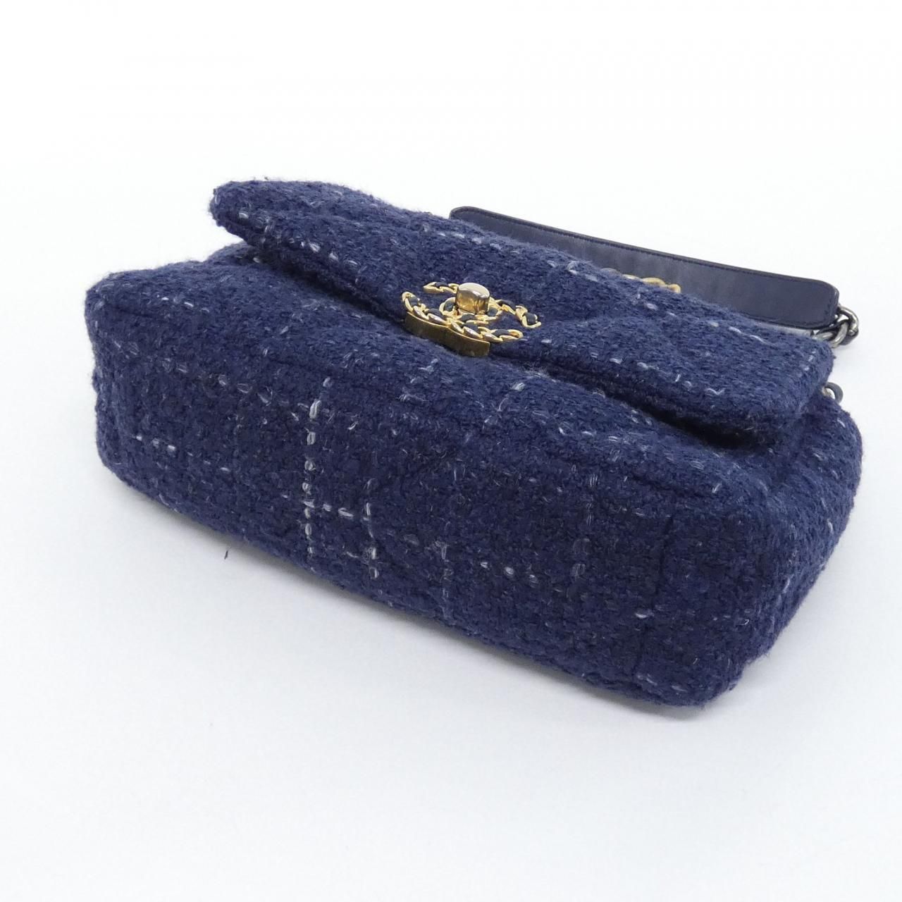 Chanel 19 Line Shoulder Bag — view 3