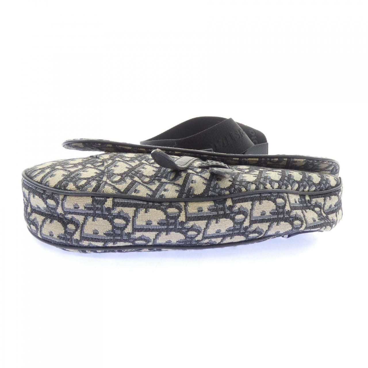 Dior Saddle Oblique Jacquard Shoulder Bag — view 4