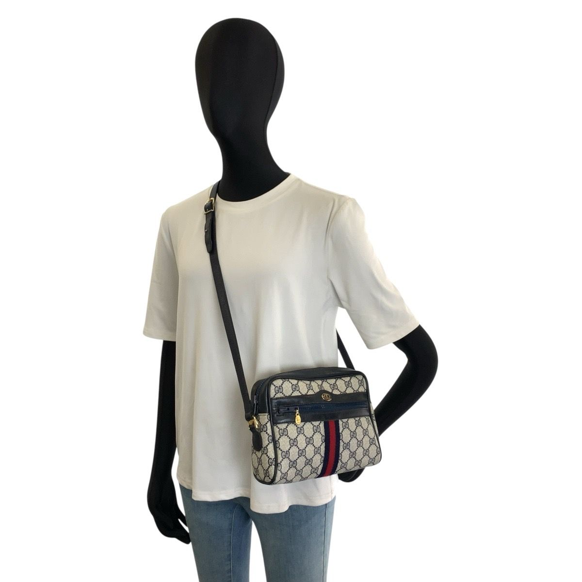 Gucci Vintage Sherry Line Gray GG Supreme Canvas 38 Shoulder Bag Pochette — view 6