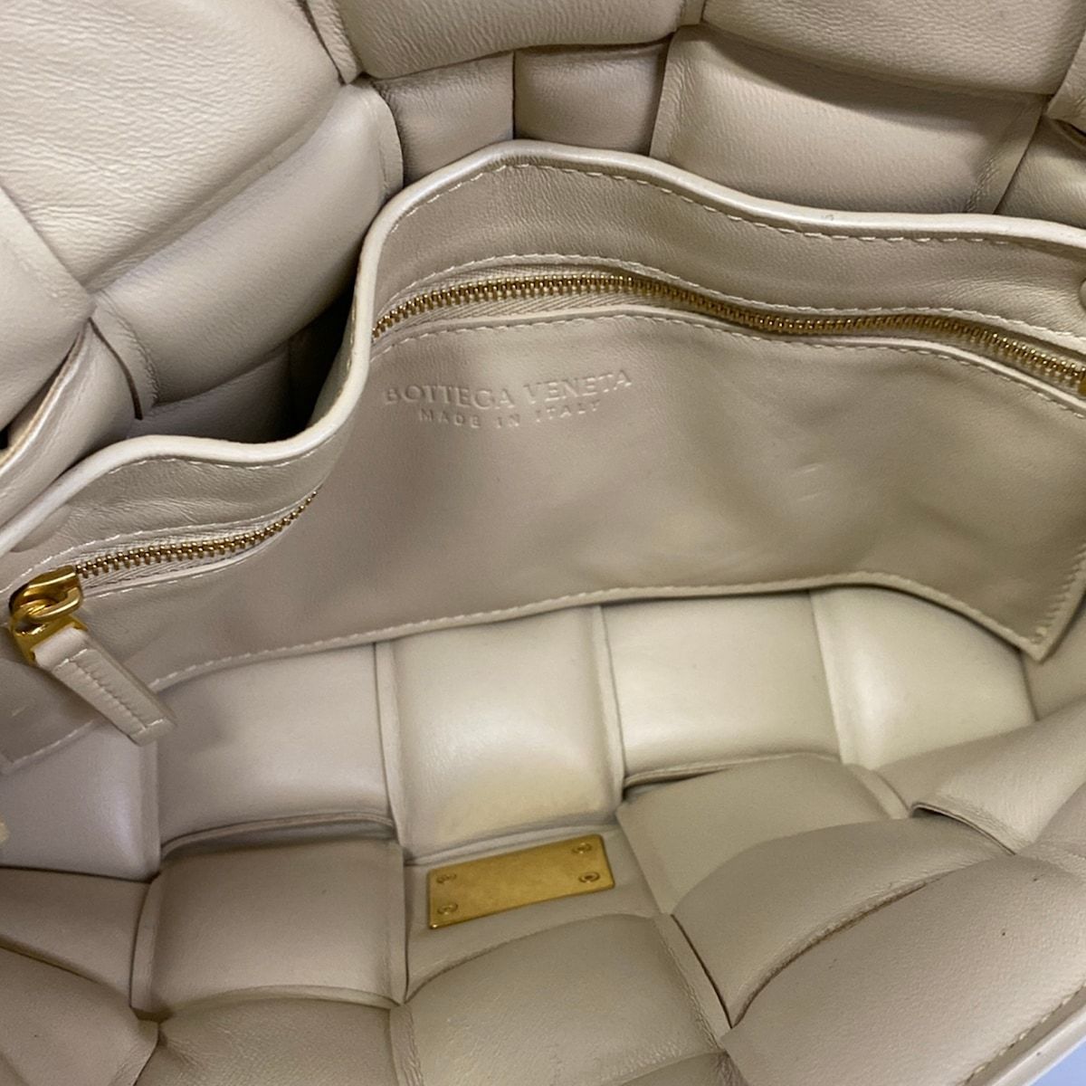 Bottega Veneta Shoulder Bag Padded Cassette Beige Leather — view 7