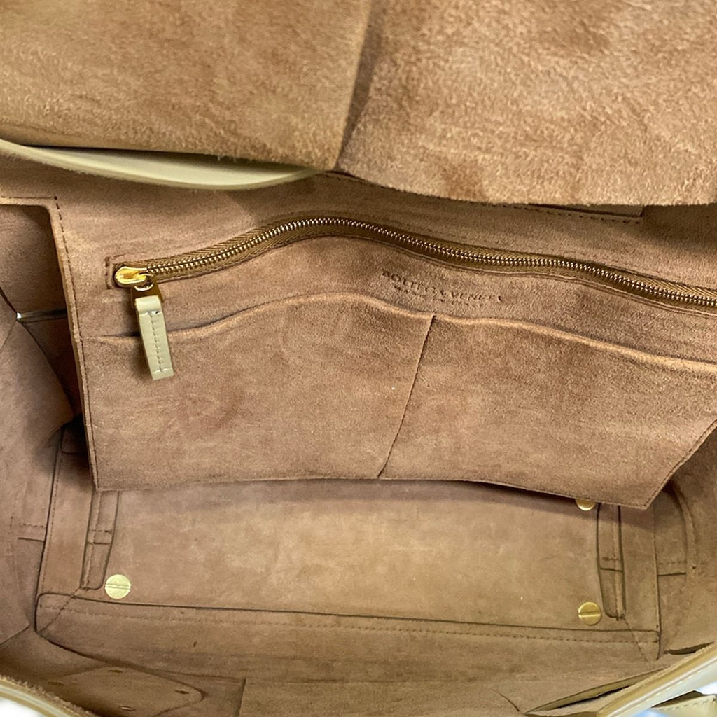 Bottega Veneta Shoulder Bag Medium the Aluco Beige Leather — view 7