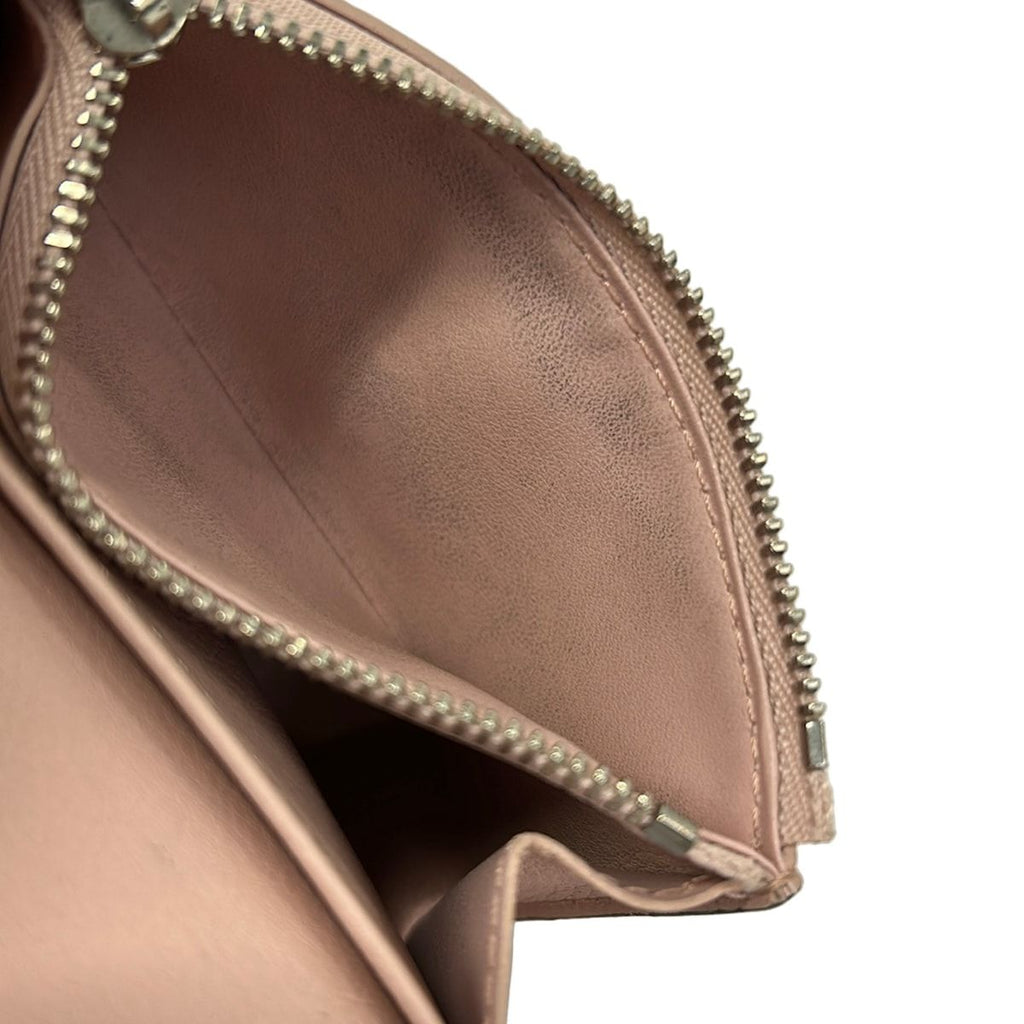 Louis Vuitton Coin Purse Mahina Porte Monnaie Magnolia Leather Cowhide — view 5