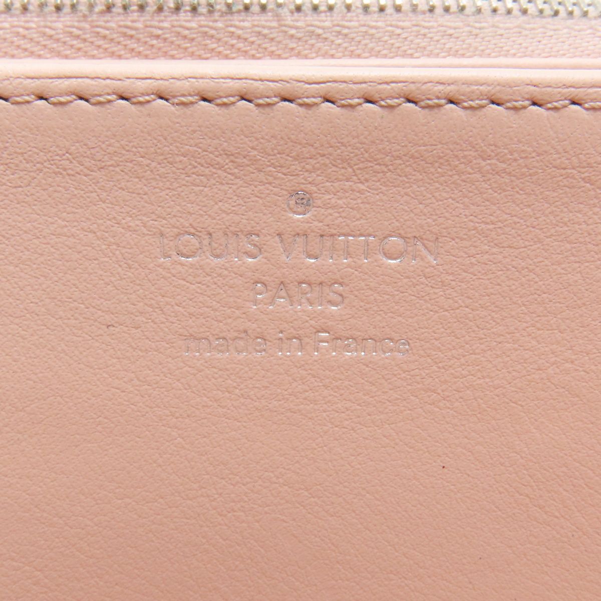 Louis Vuitton Zippy Wallet Mahina Leather — view 7
